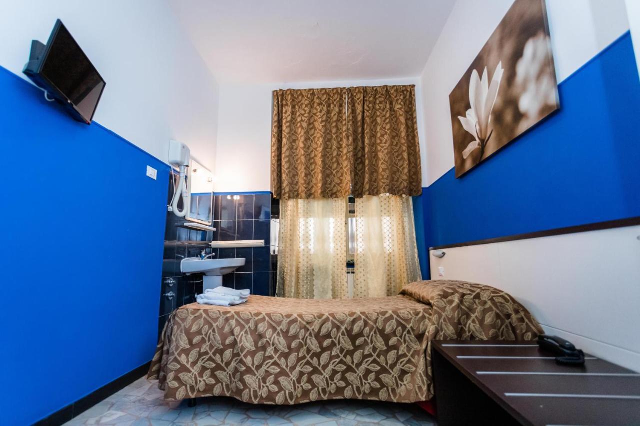 Mini hotel Генуя Экстерьер фото