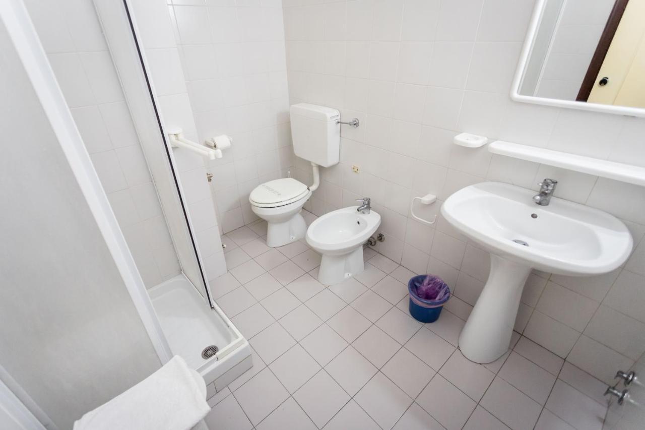 Mini hotel Генуя Экстерьер фото