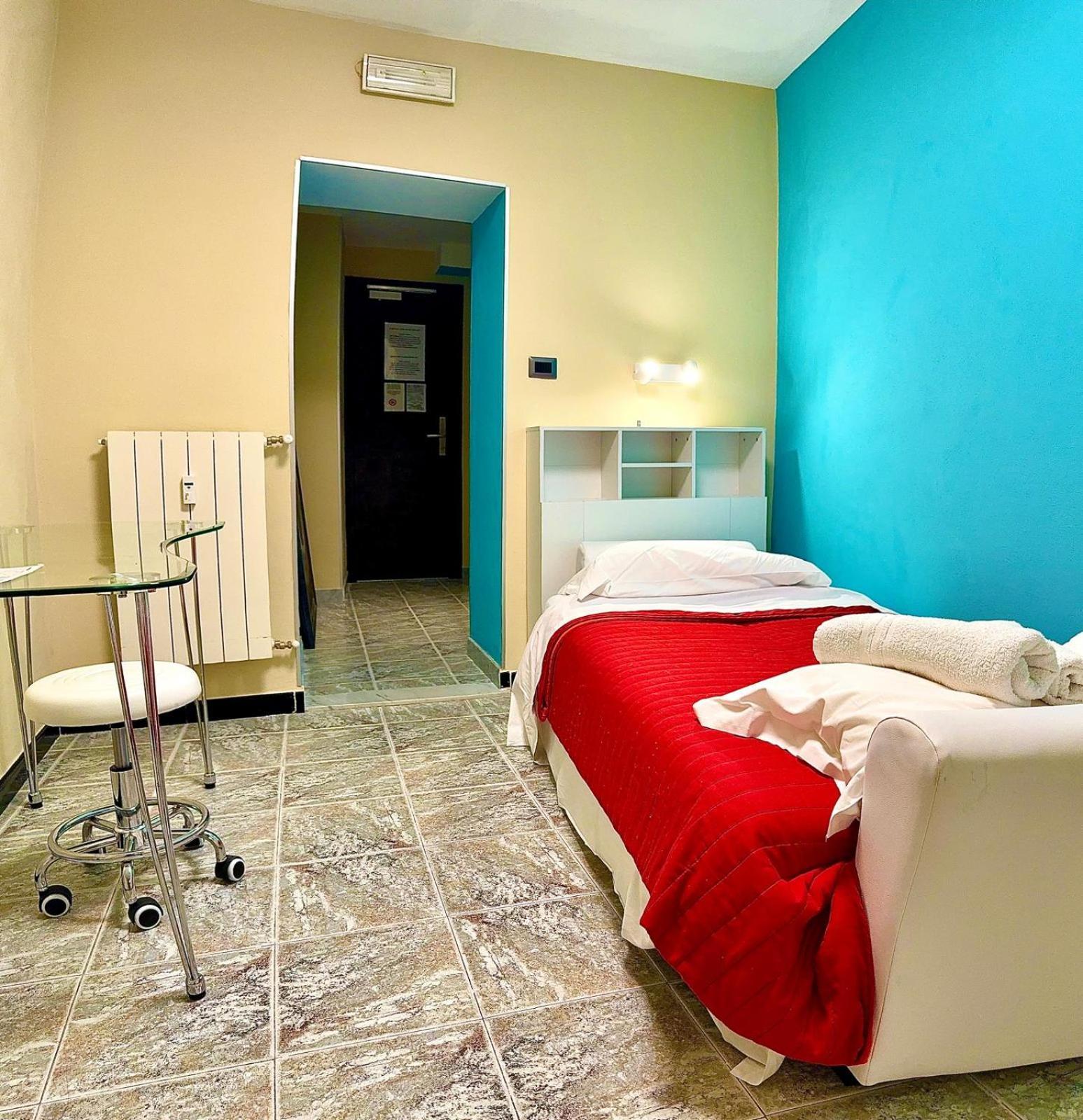 Mini hotel Генуя Экстерьер фото