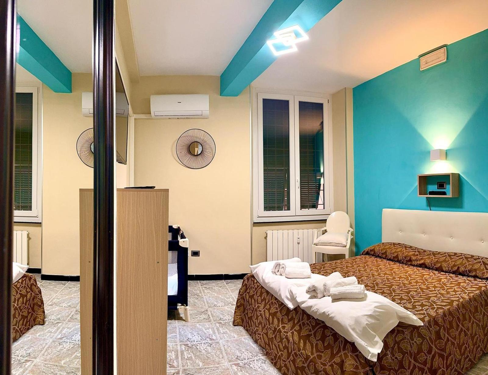 Mini hotel Генуя Экстерьер фото